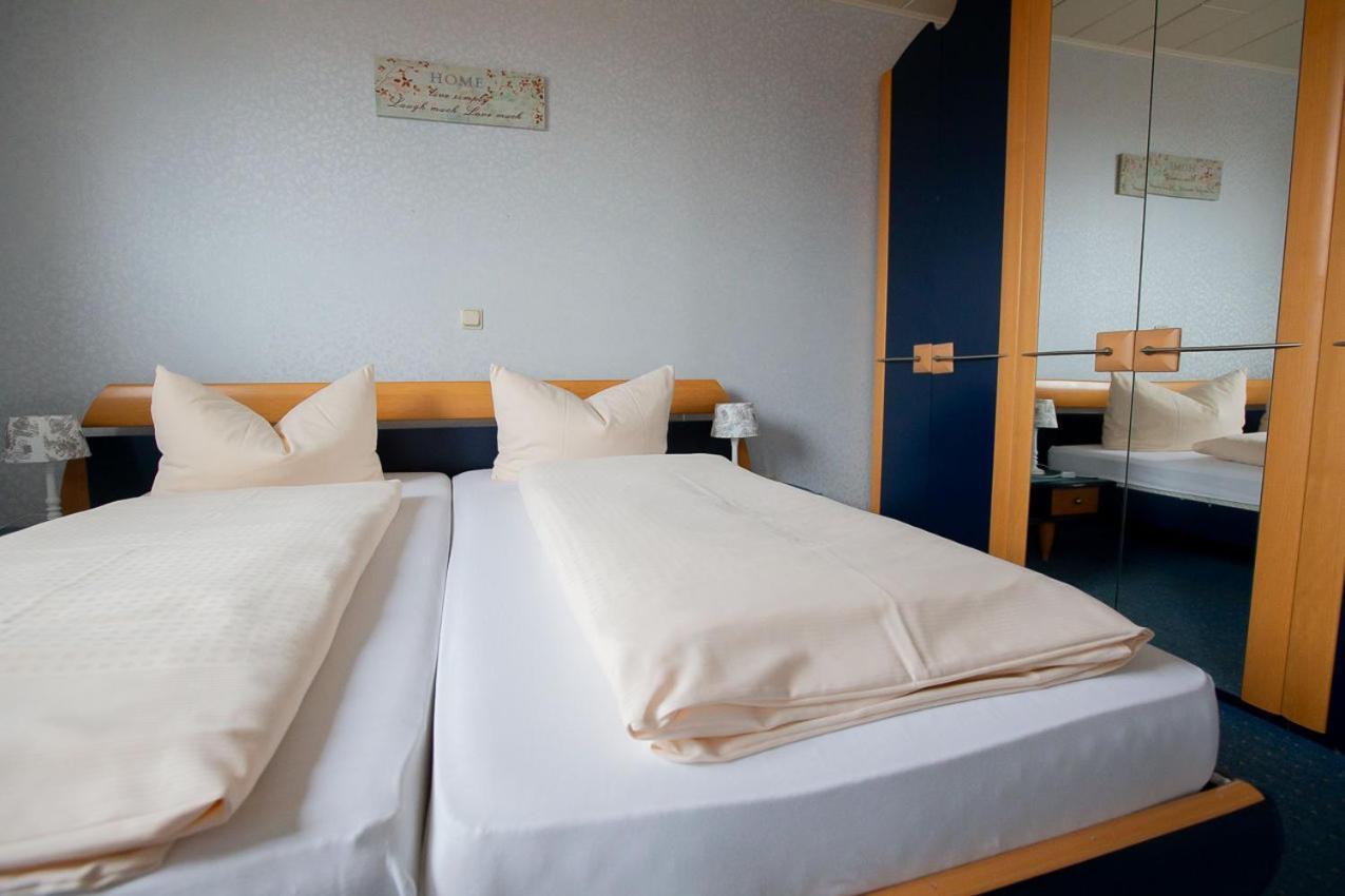 Hotel Dolgesheim Ngoại thất bức ảnh