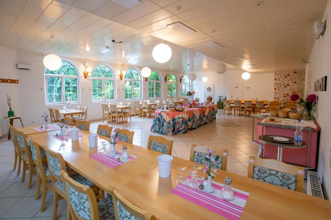 Hotel Dolgesheim Ngoại thất bức ảnh