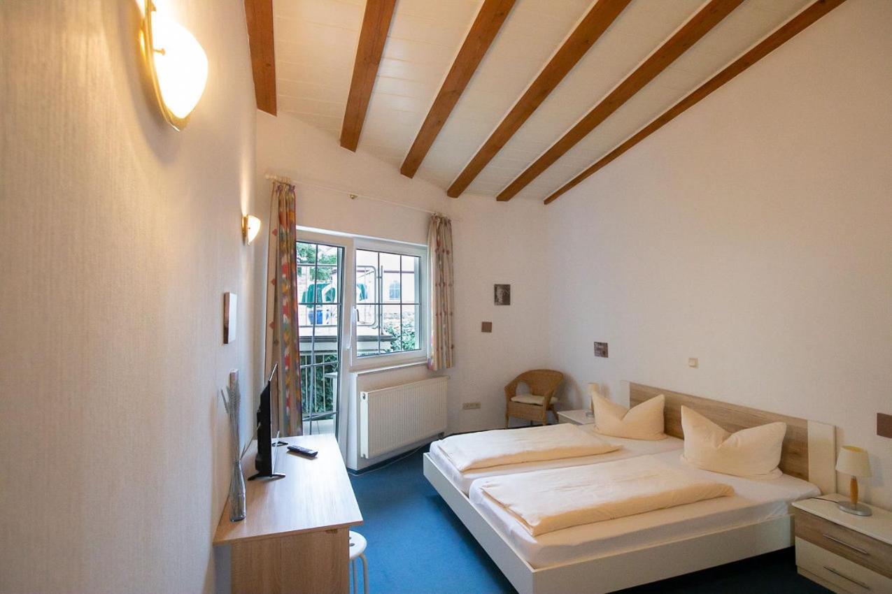 Hotel Dolgesheim Ngoại thất bức ảnh